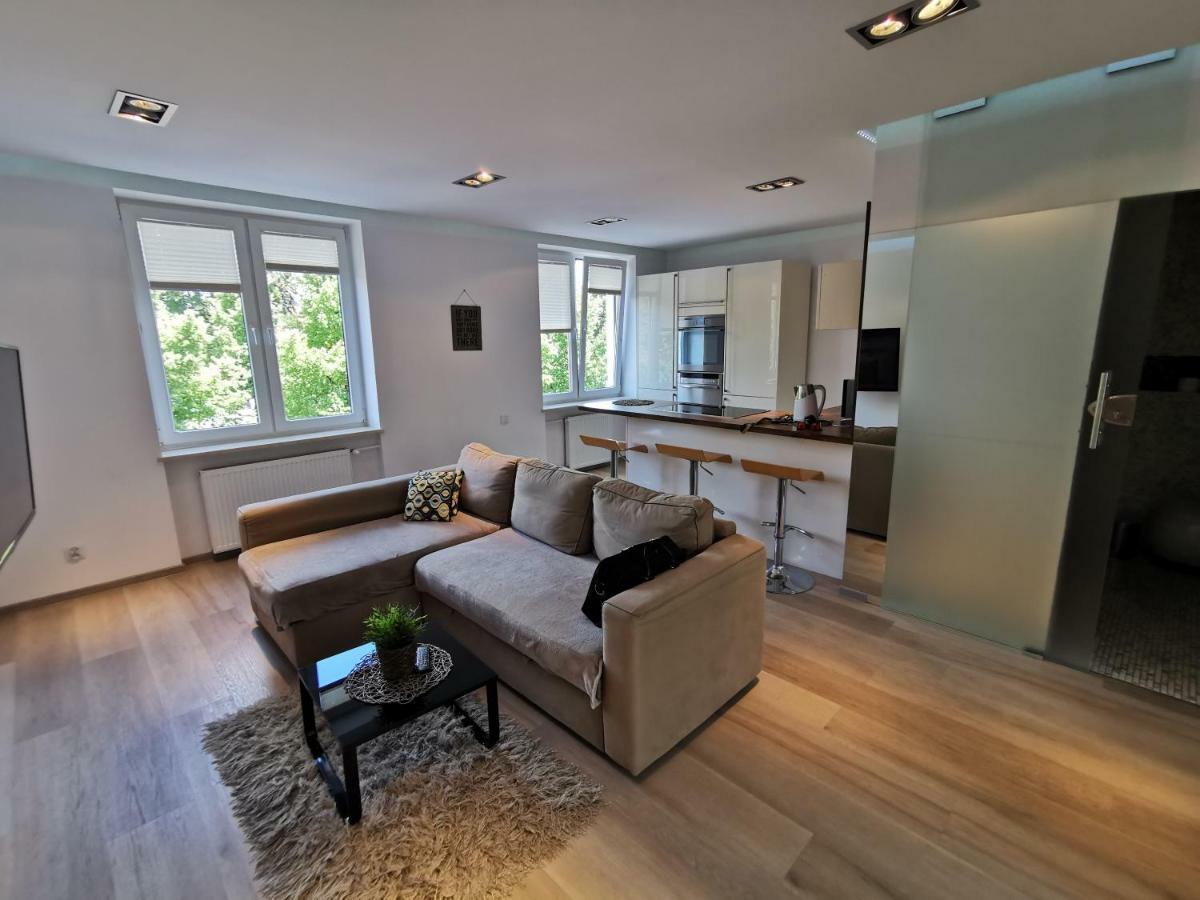 Nowoczesny Apartament III Al. Nmp Ченстохова Екстер'єр фото